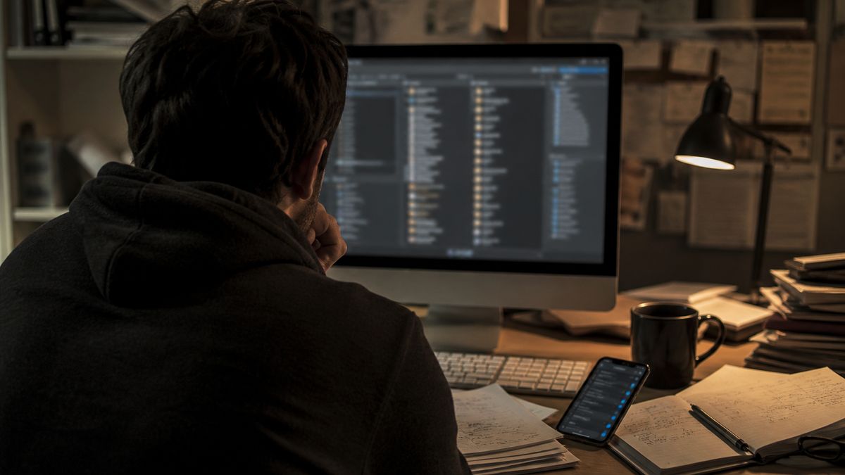 researcher studying Hidden Wiki directory layout